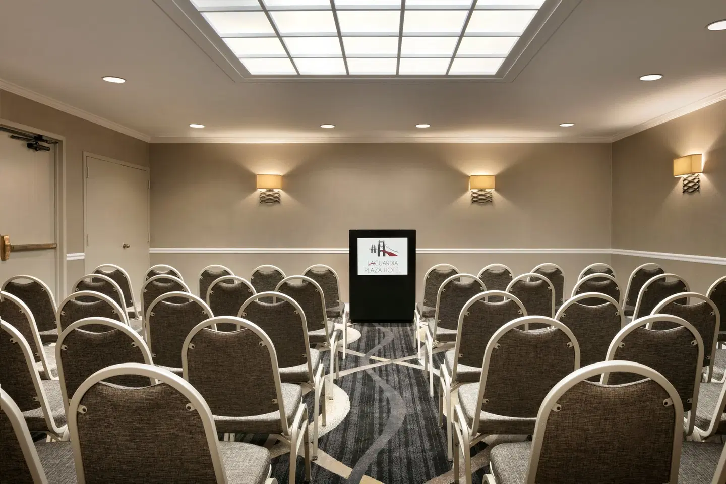 DoubleTree by Hilton New York LaGuardia Airport Konferenz
