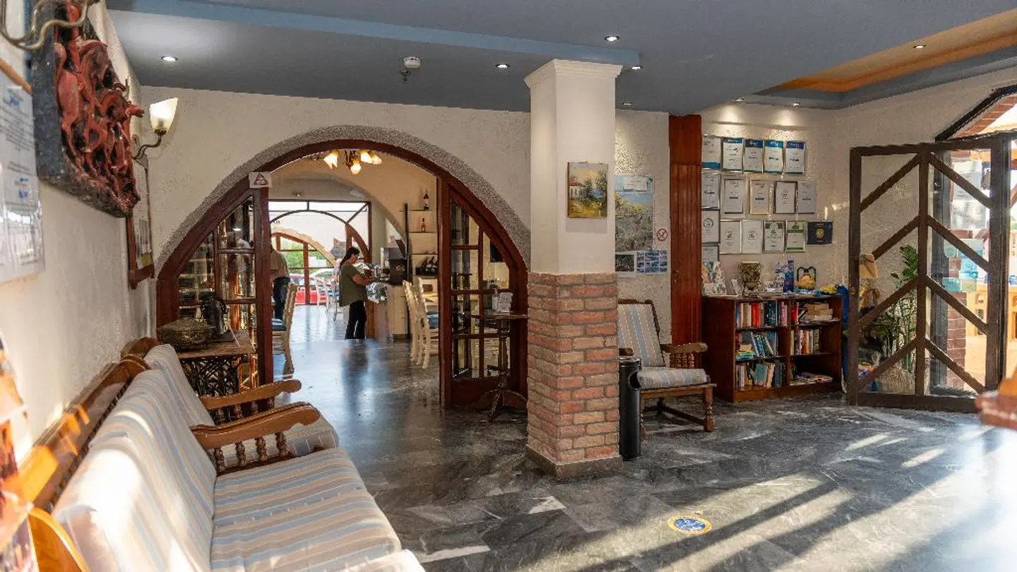 Evina Rooms & Suites LOUNGE_LOBBY