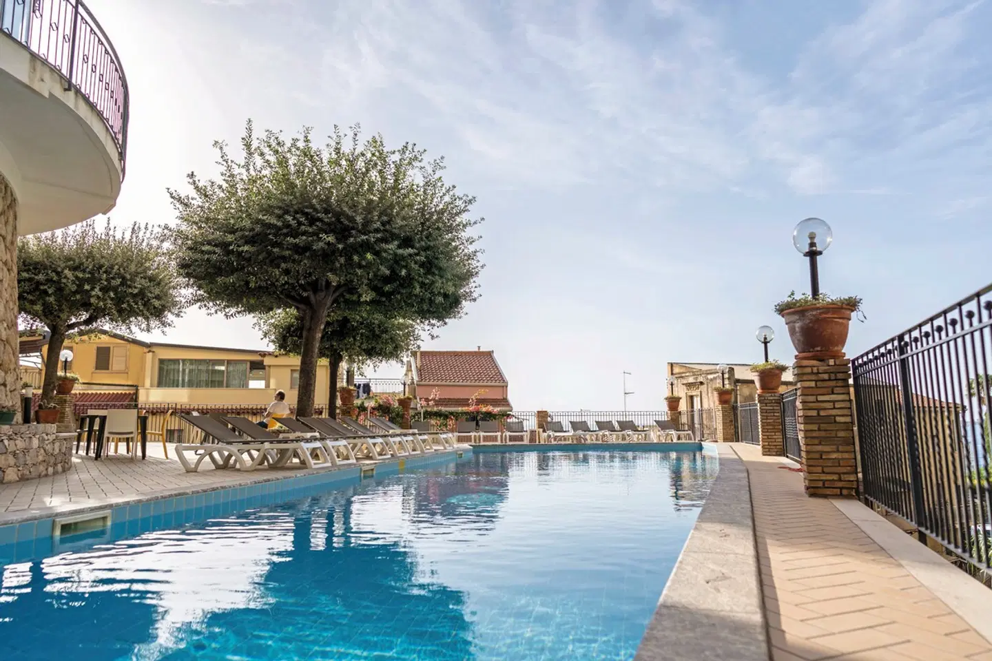 Corallo Taormina OUTDOOR_POOL