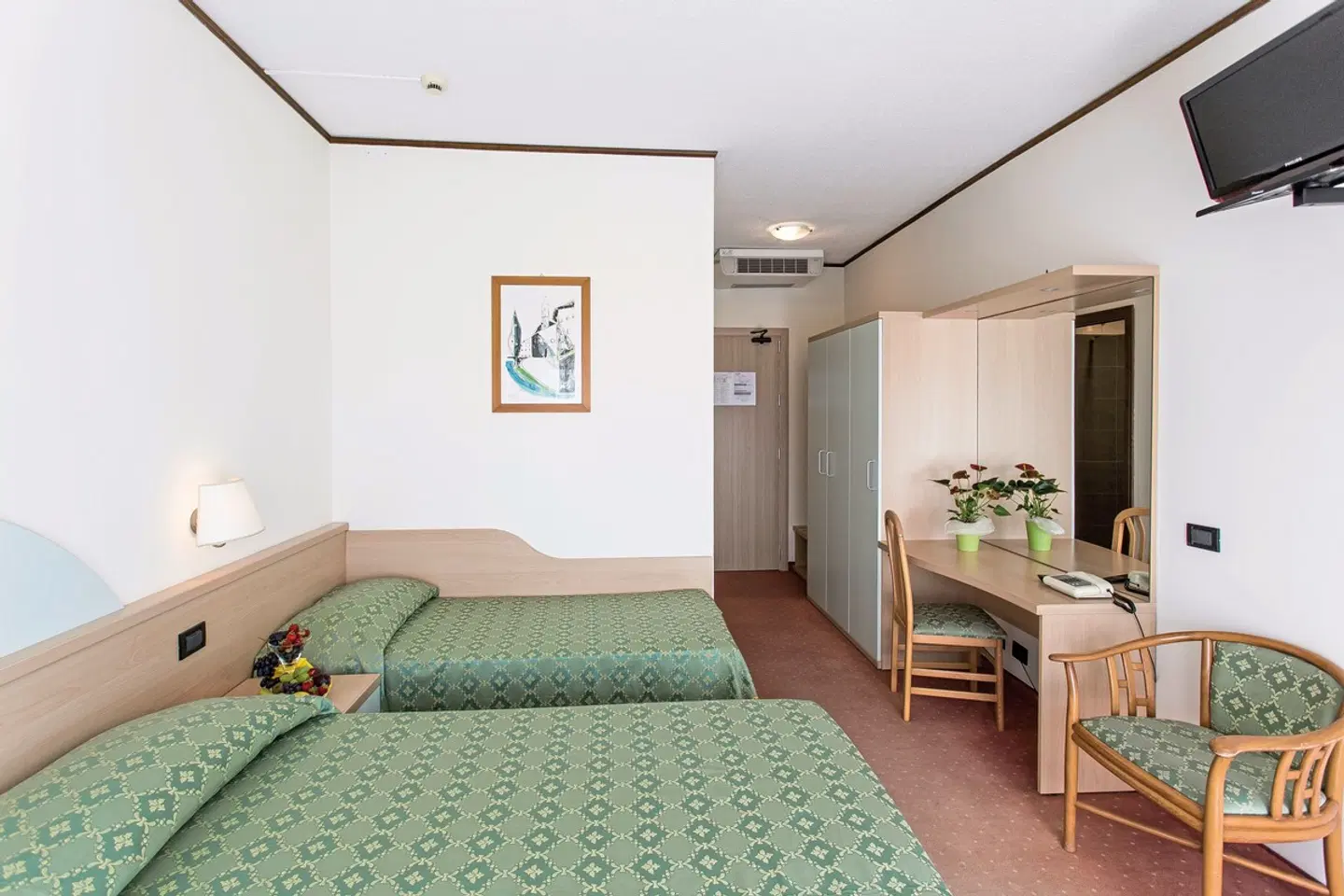 Europa ROOM_EXAMPLE