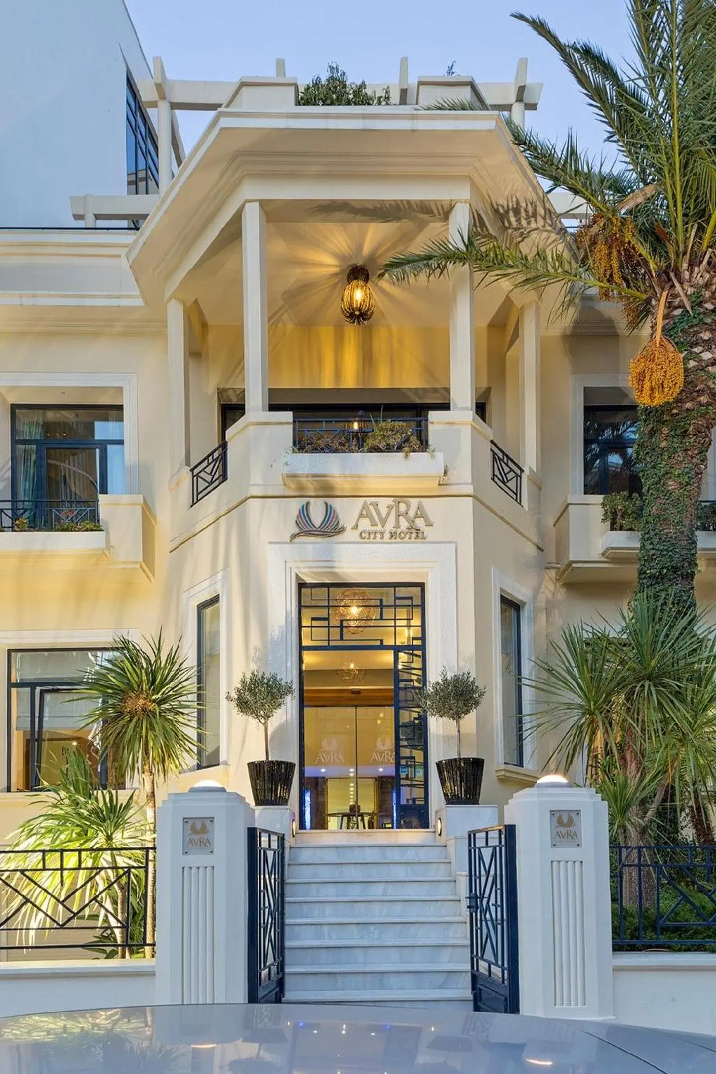 Avra City Hotel EXTERIOR
