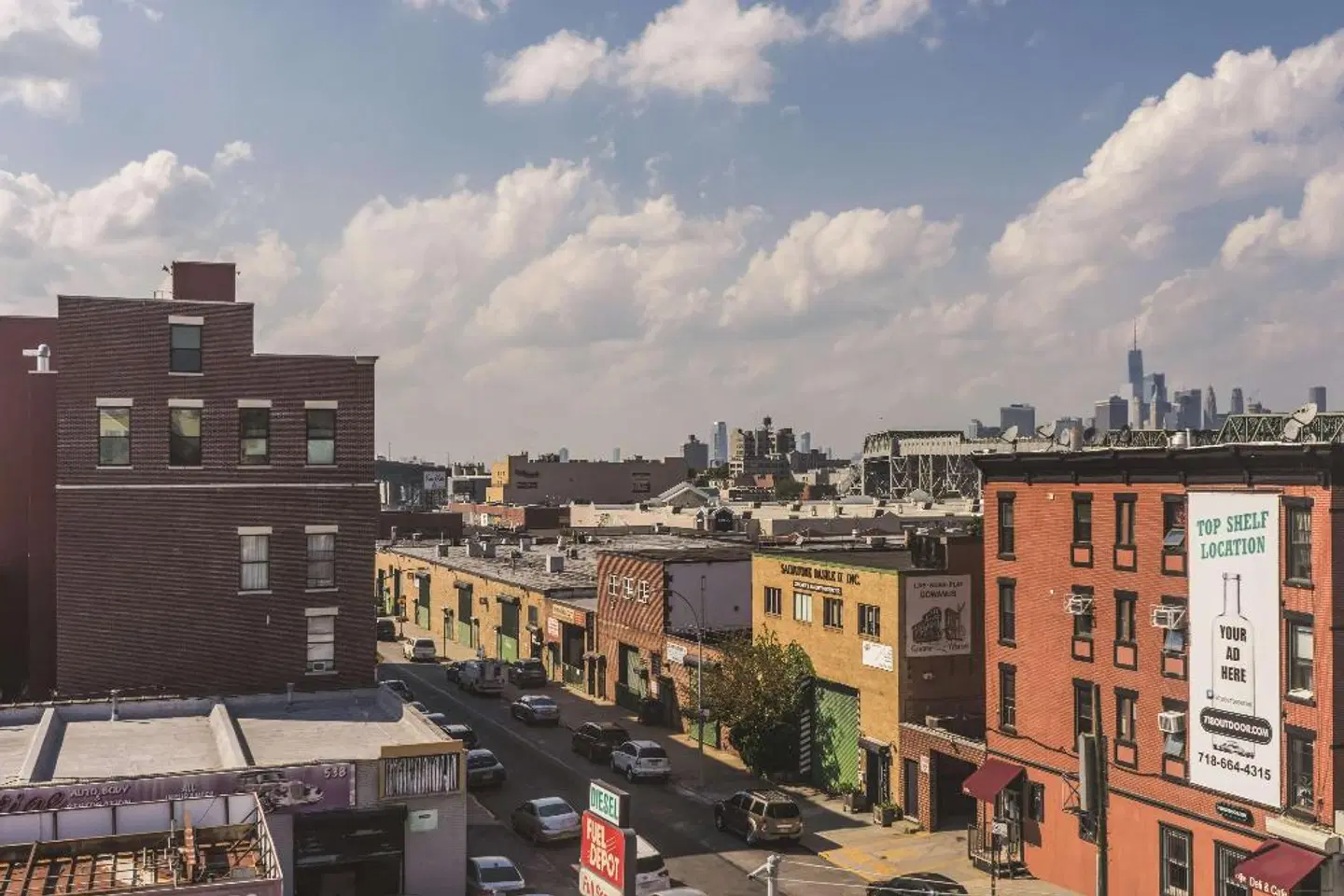 La Quinta Inn & Suites by Wyndham Brooklyn Downtown EXTERIOR