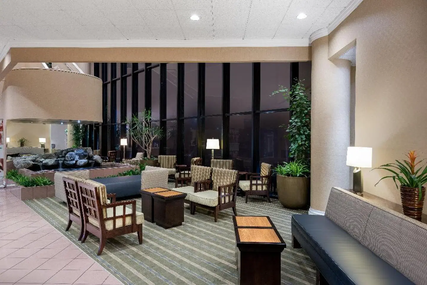 Holiday Inn Torrance LOUNGE_LOBBY