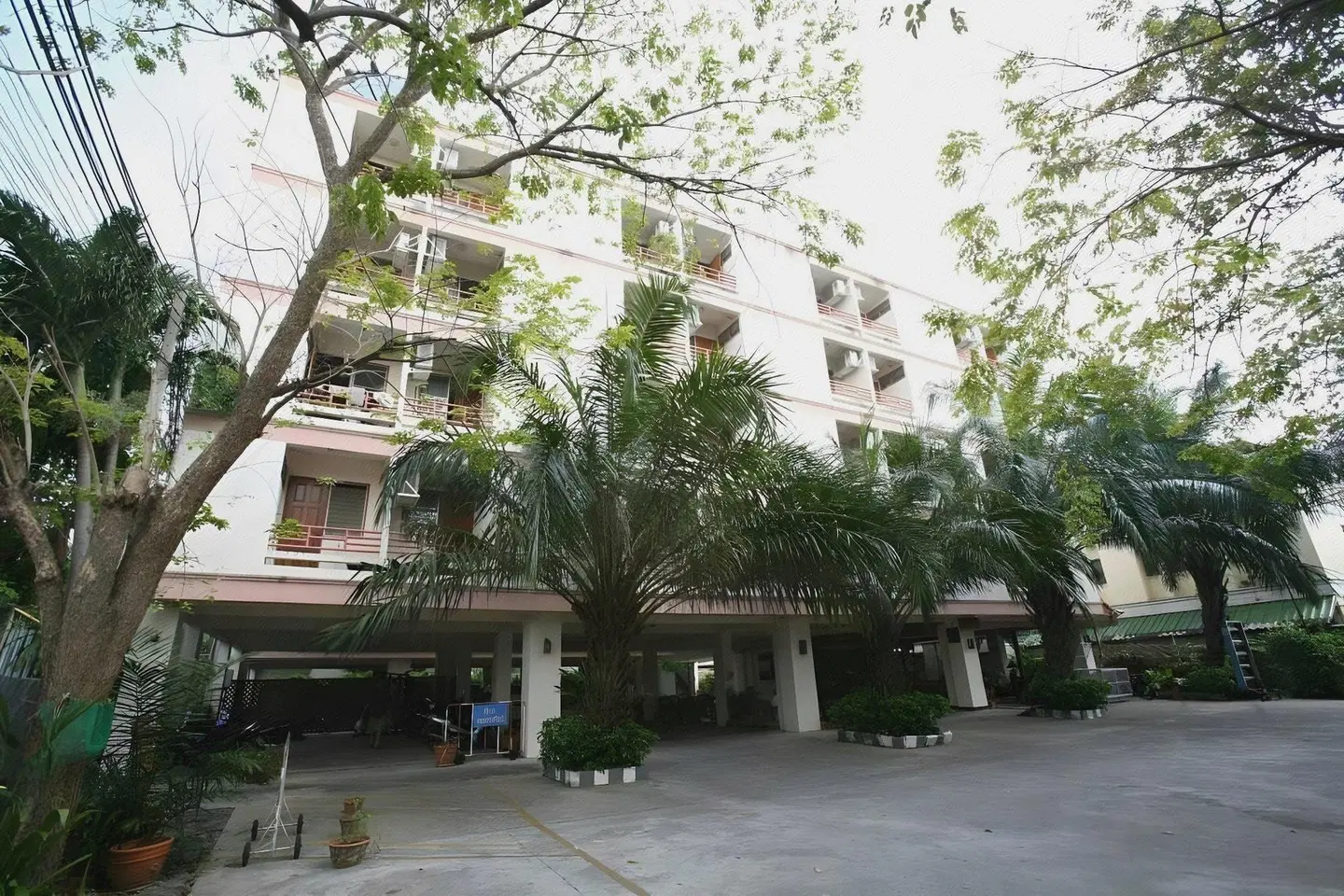 Beerapan Hotel EXTERIOR