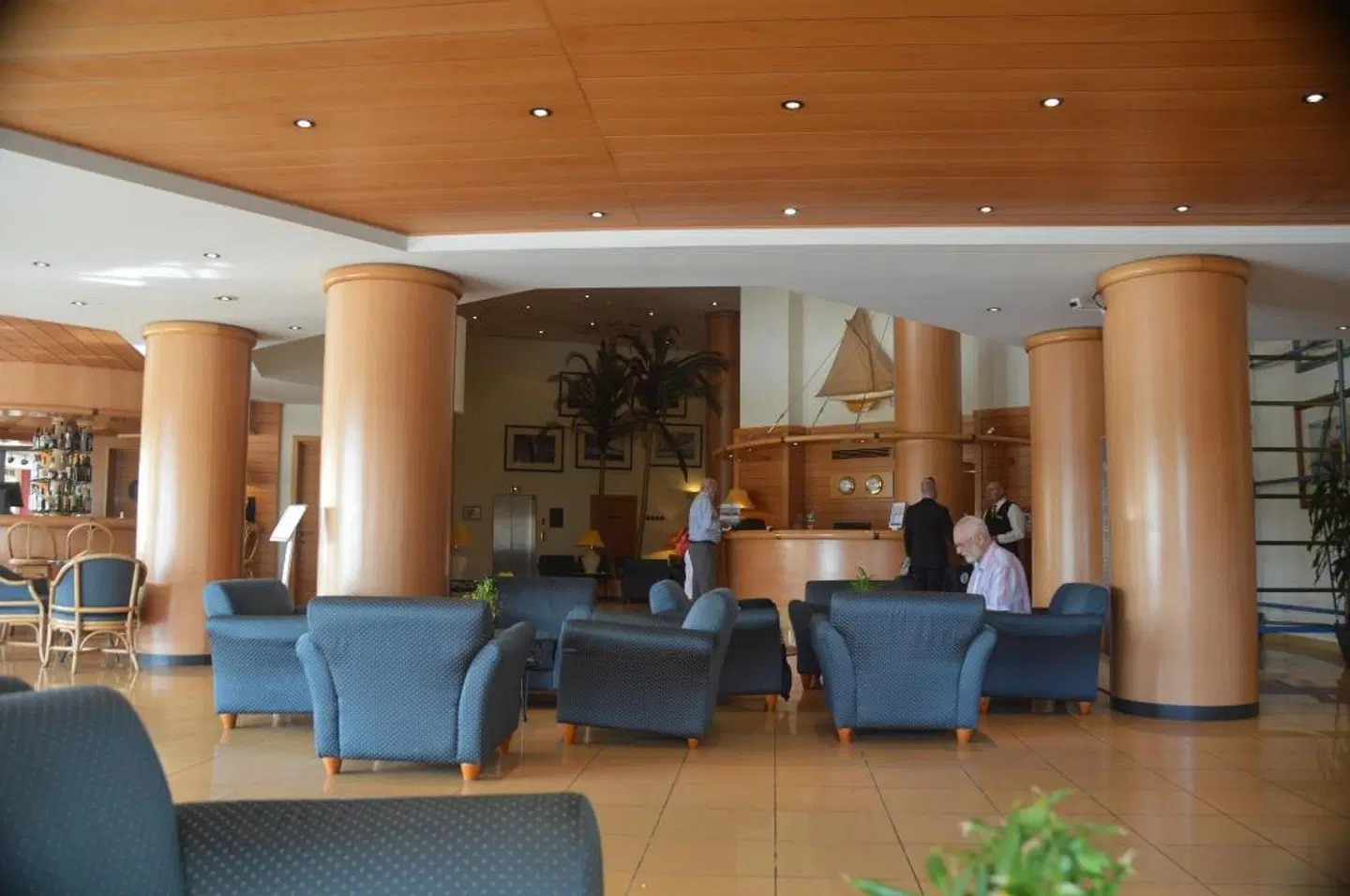 Waterfront LOUNGE_LOBBY