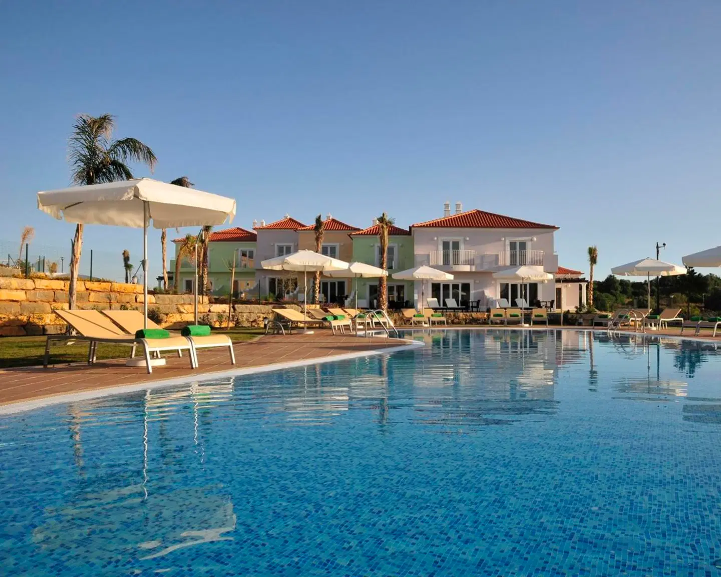 Eden Resort OUTDOOR_POOL