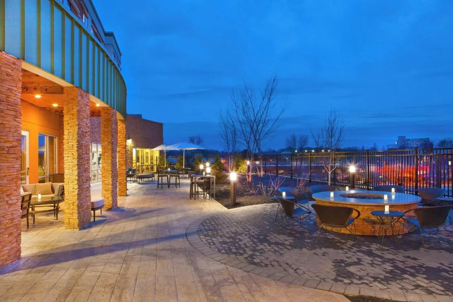 Courtyard by Marriott Yonkers Westchester County Terrasse