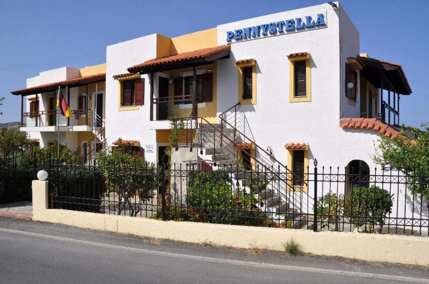 Pennystella Apartments EXTERIOR