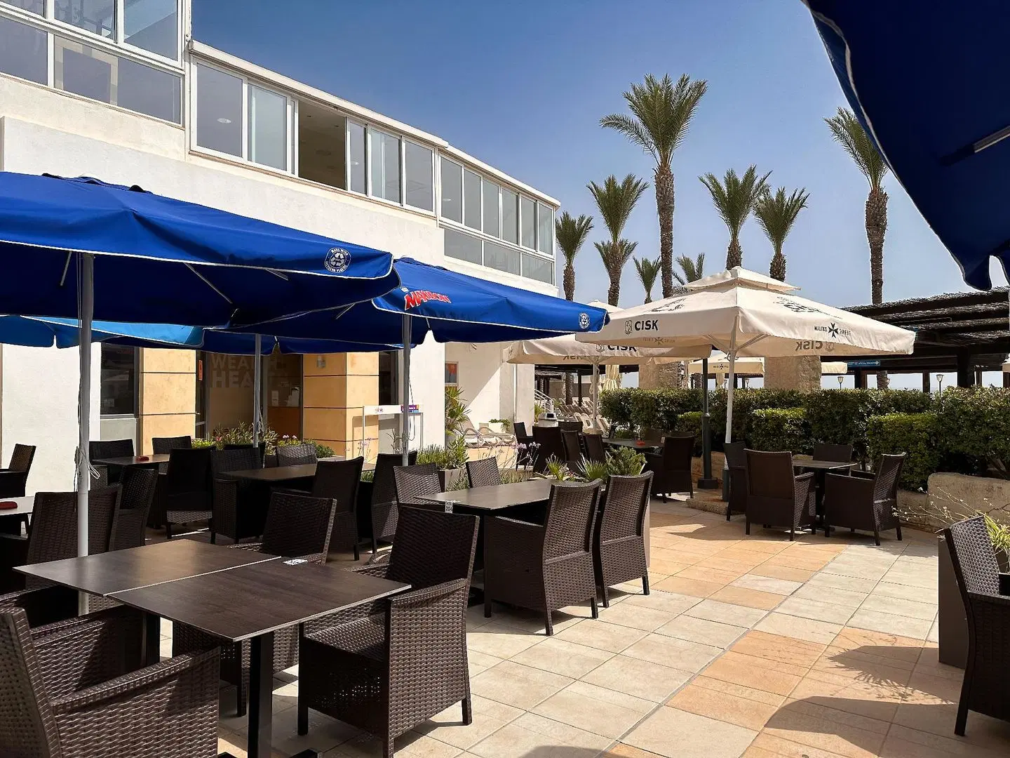 AX Sunny Coast Resort & Spa Terrasse