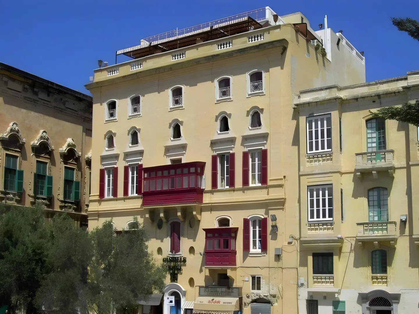 Castille Hotel EXTERIOR