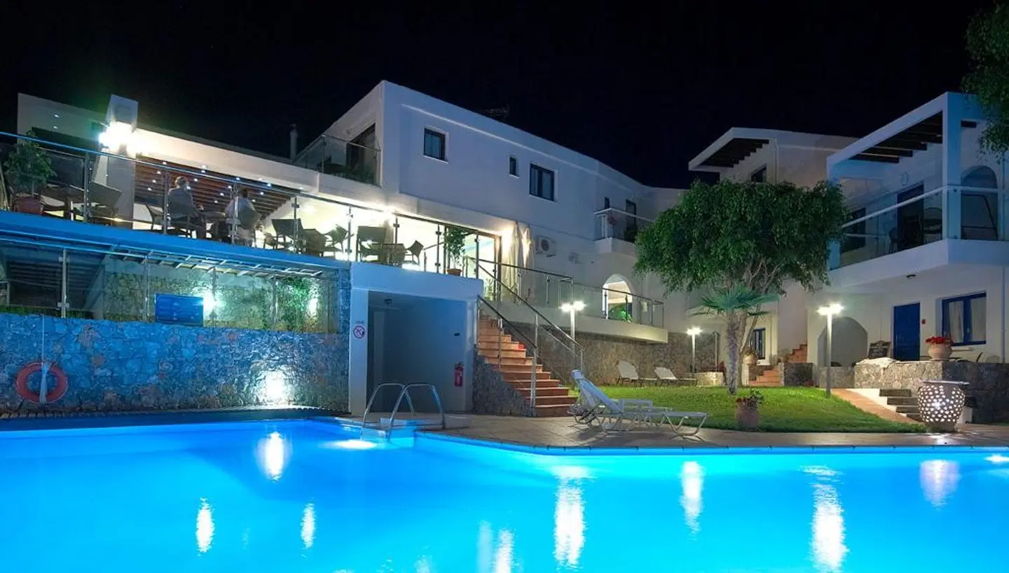 Minos Village OUTDOOR_POOL