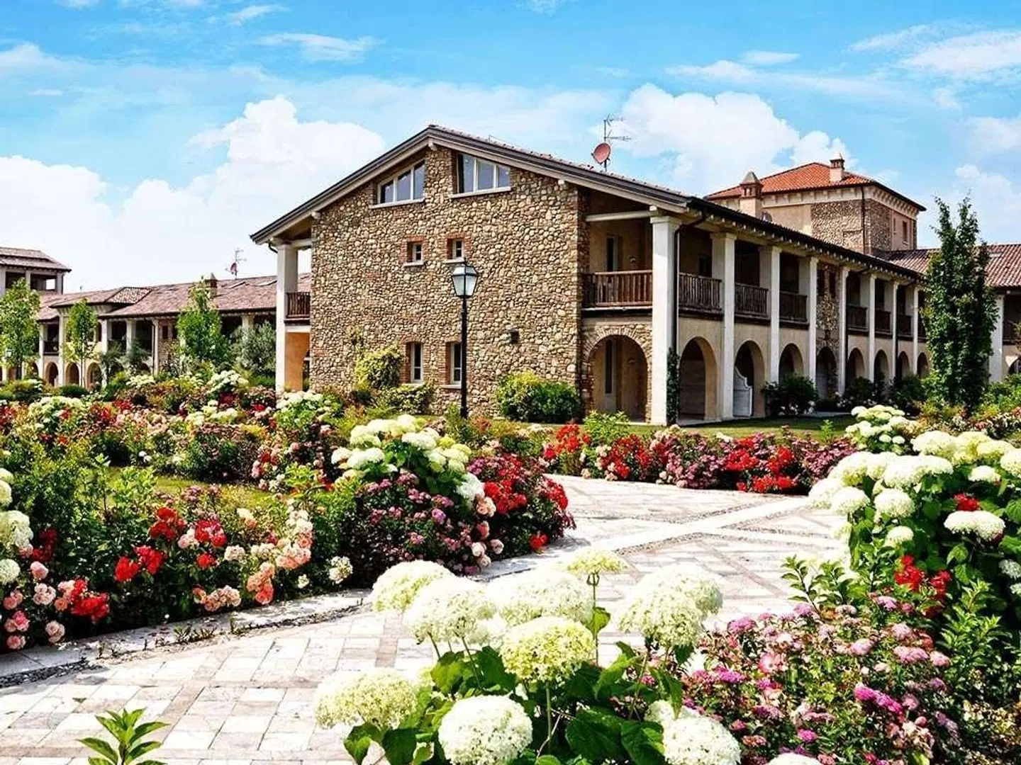 Garda Hotel San Vigilio Golf EXTERIOR