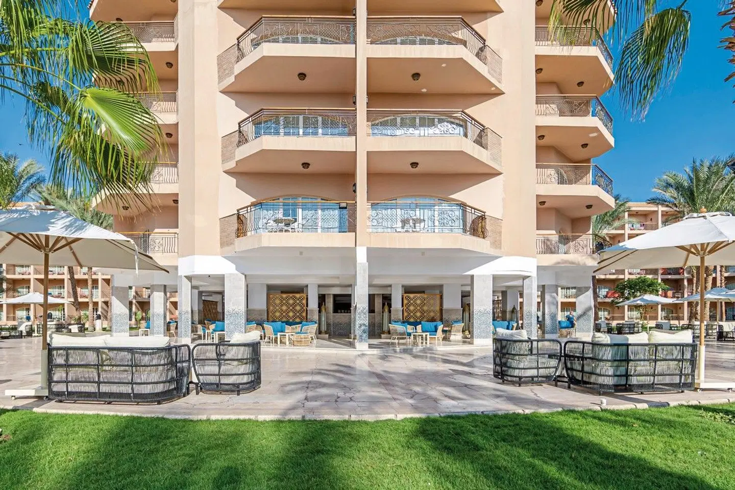 Siva Grand Beach Hotel EXTERIOR