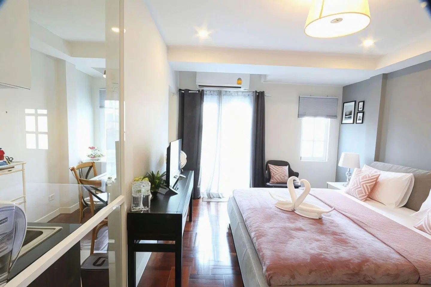 Neveu Premier Residence ROOM_EXAMPLE