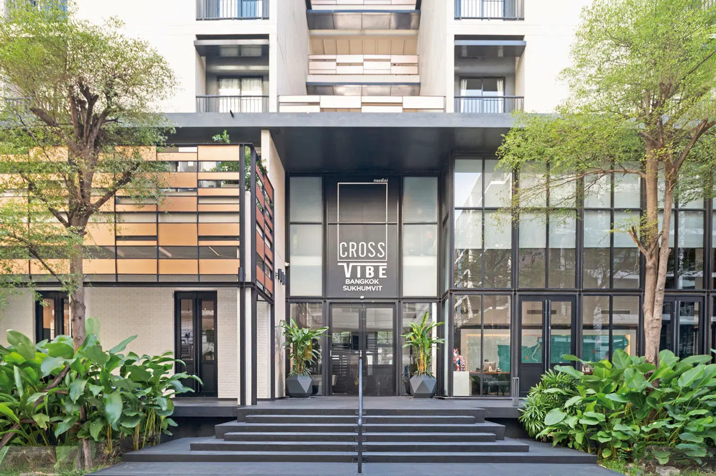 Cross Vibe Bangkok Sukhumvit EXTERIOR
