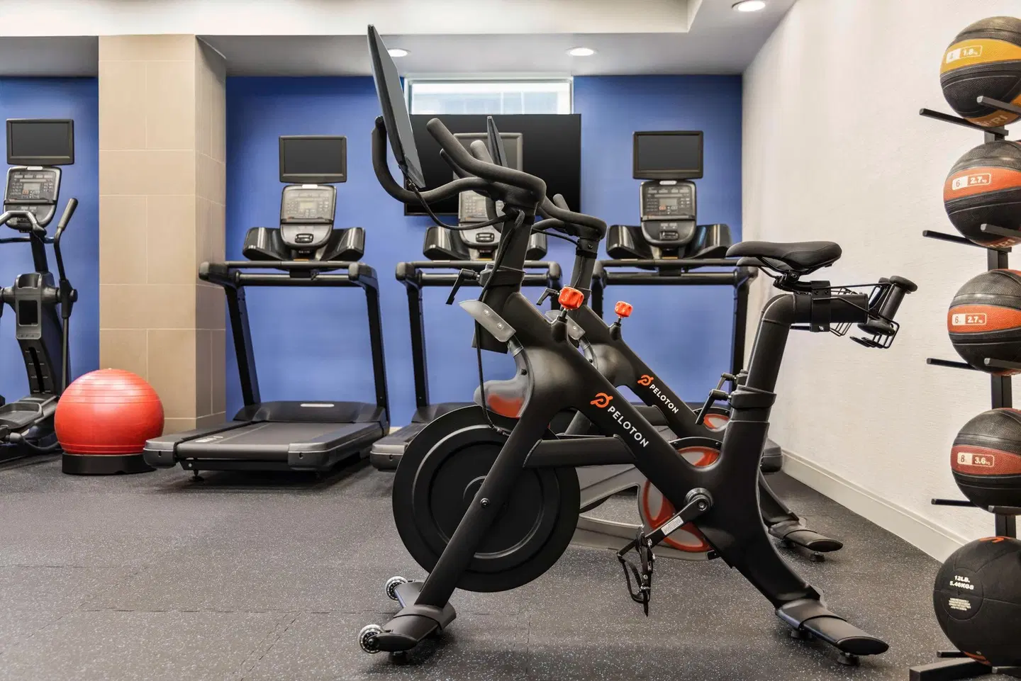 Home2 Suites by Hilton New York Long Island City/ Manhattan View, NY SPORTS_AND_LEISURE