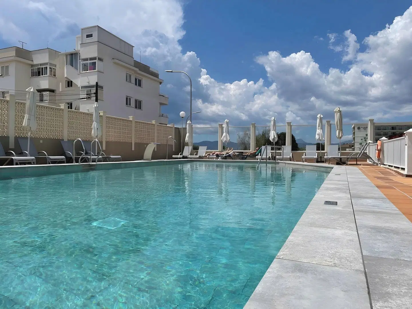 BQ Apolo OUTDOOR_POOL