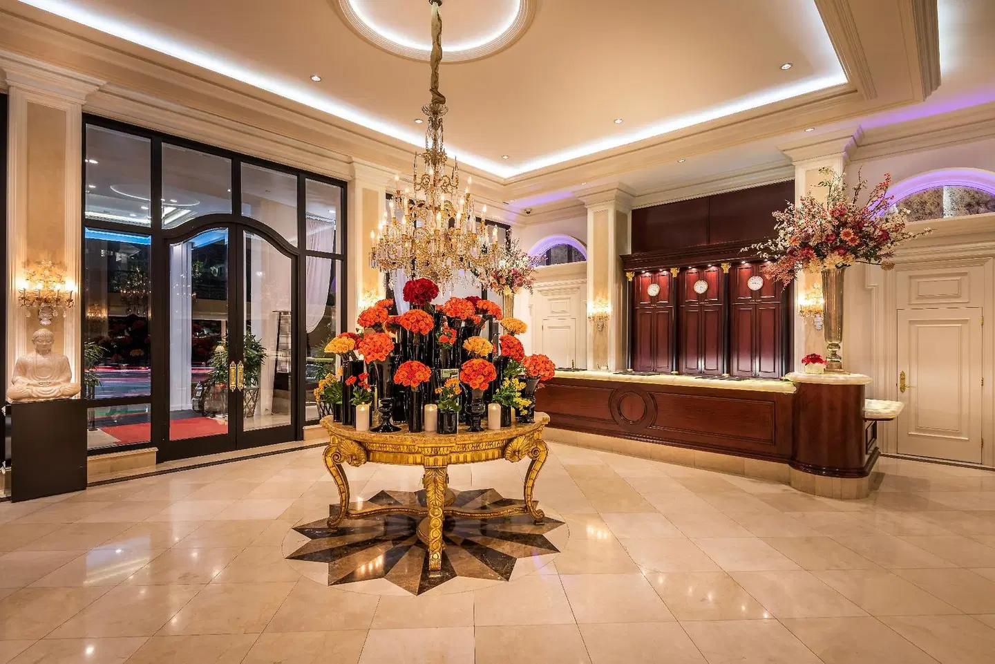 Beverly Hills Plaza Hotel LOUNGE_LOBBY