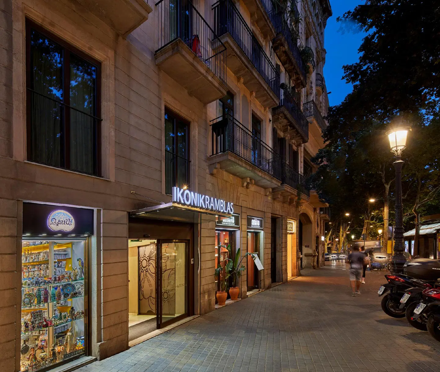 Eurostars Ramblas EXTERIOR