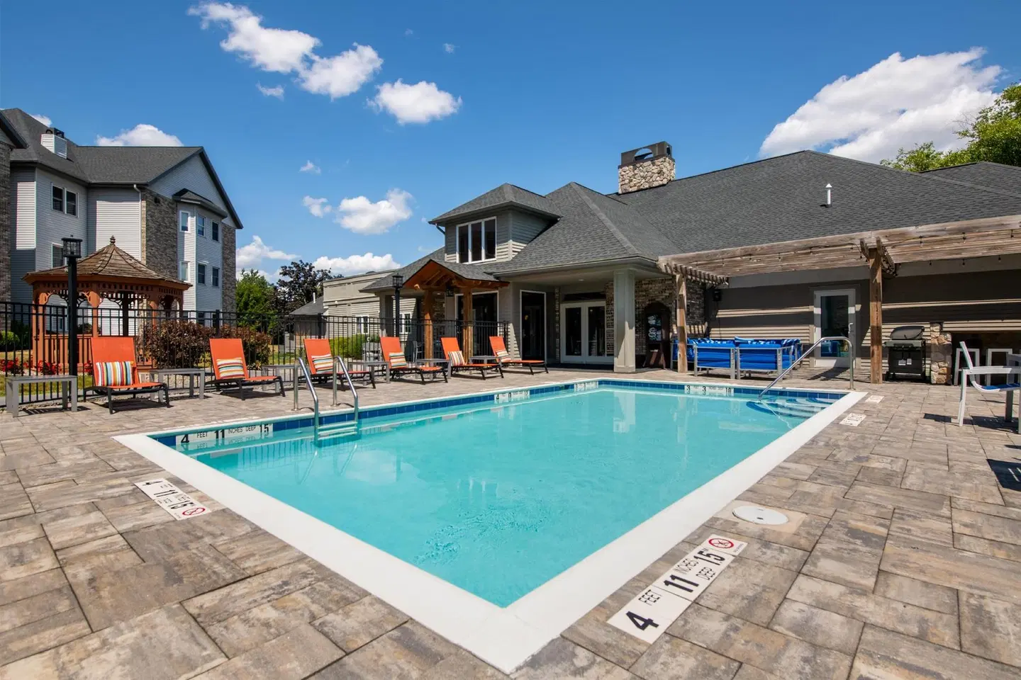 Homewood Suites by Hilton Syracuse/Liverpool OUTDOOR_POOL