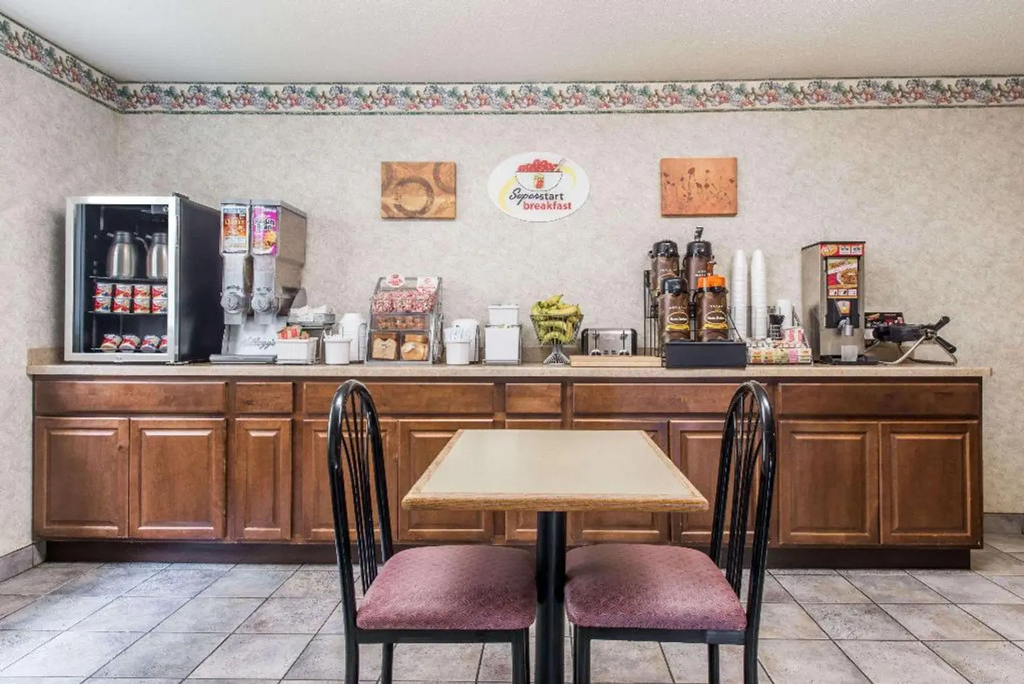 Super 8 Niagara Falls/Buffalo Area Bar