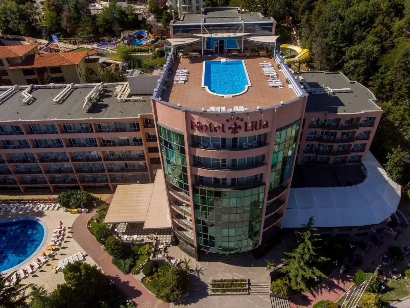 Lilia EXTERIOR