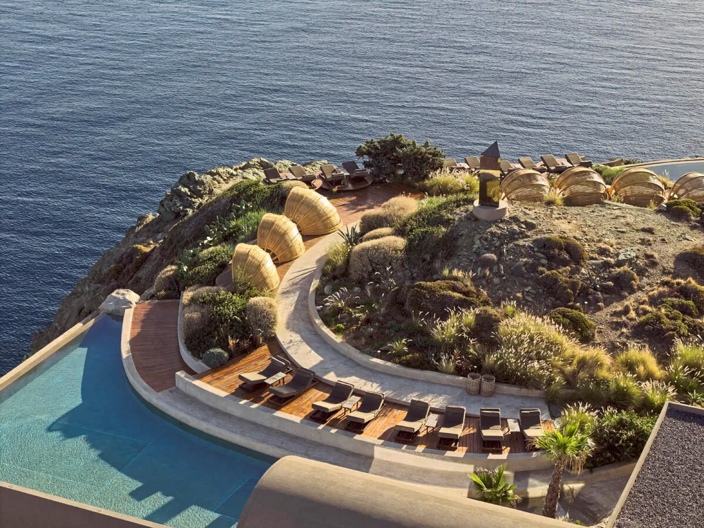 Acro Suites - A Wellbeing Resort LANDSCAPE
