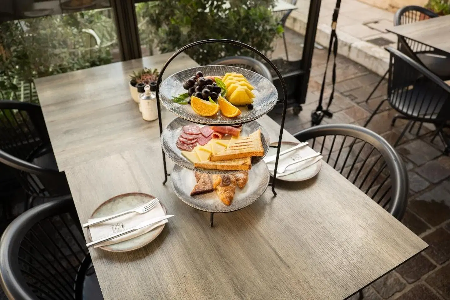Dom's Boutique Hotel Restaurant