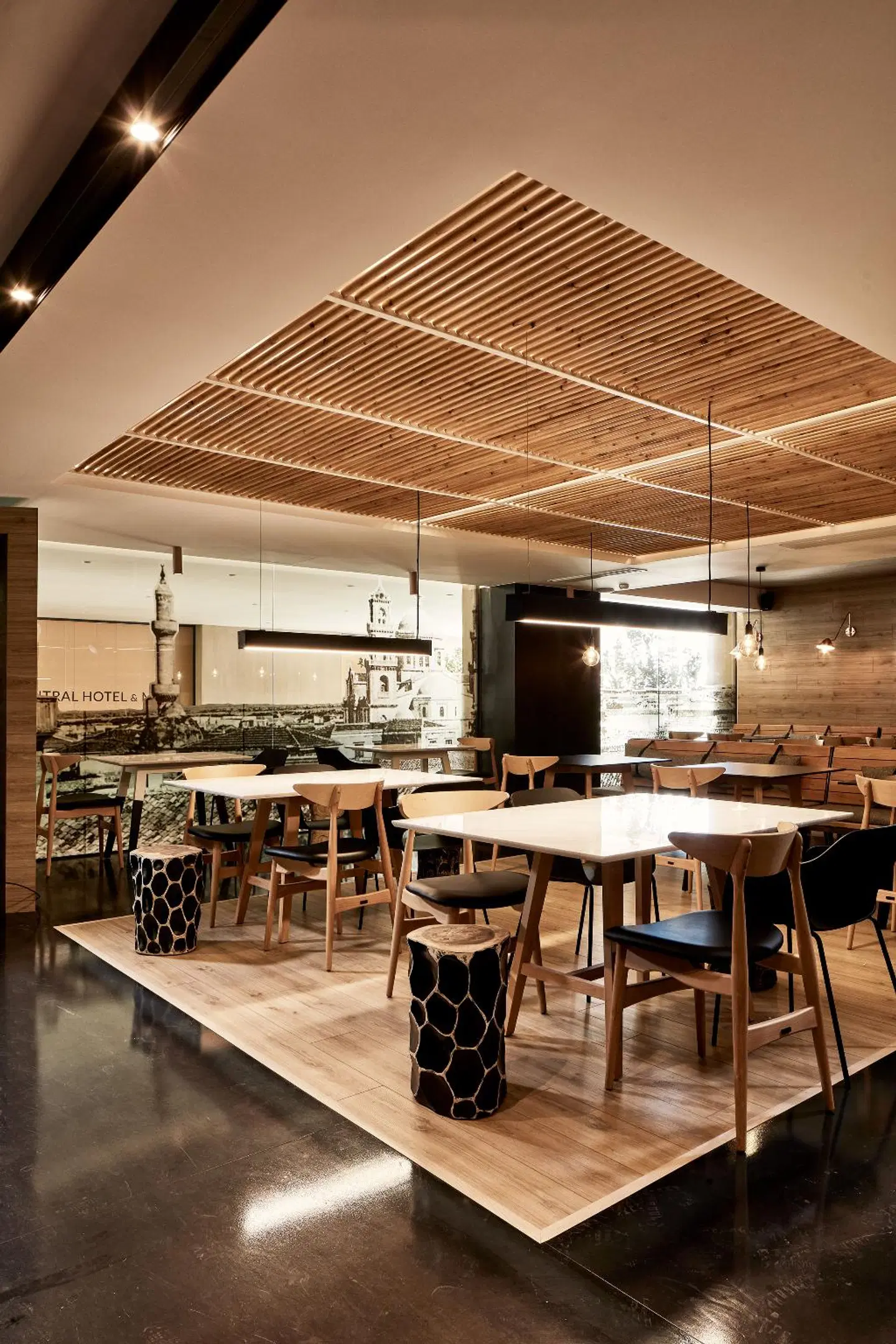 ibis Styles Heraklion Central Bar