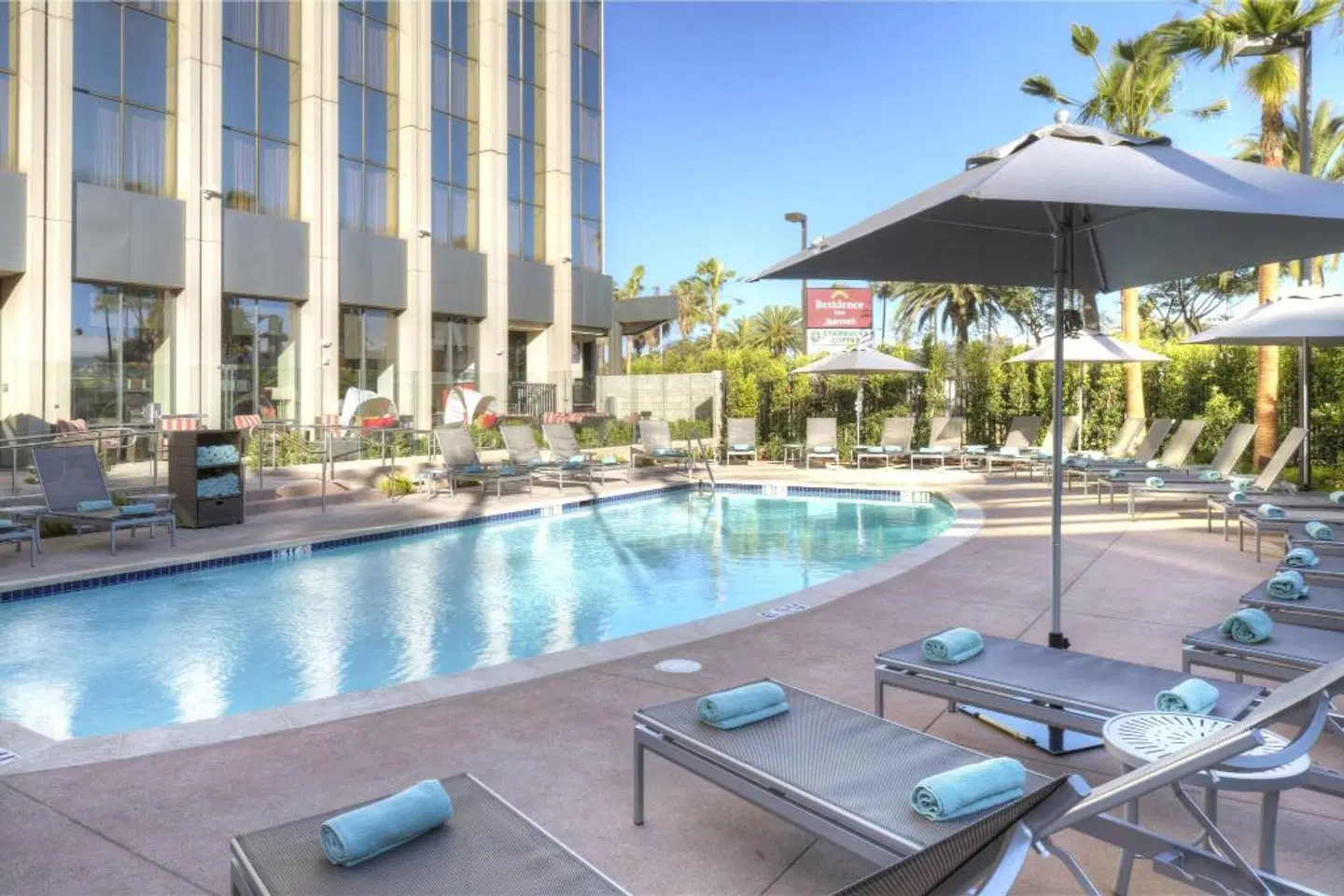 Residence Inn by Marriott Los Angeles LAX/Century Boulevard OUTDOOR_POOL