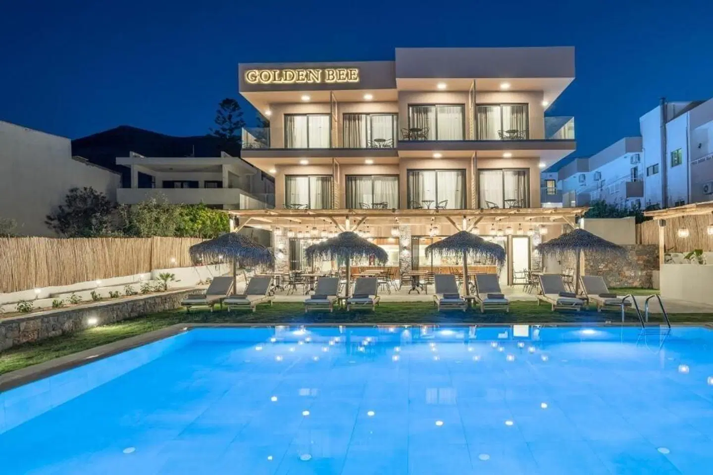Golden Bee Lifestyle Hotel OUTDOOR_POOL