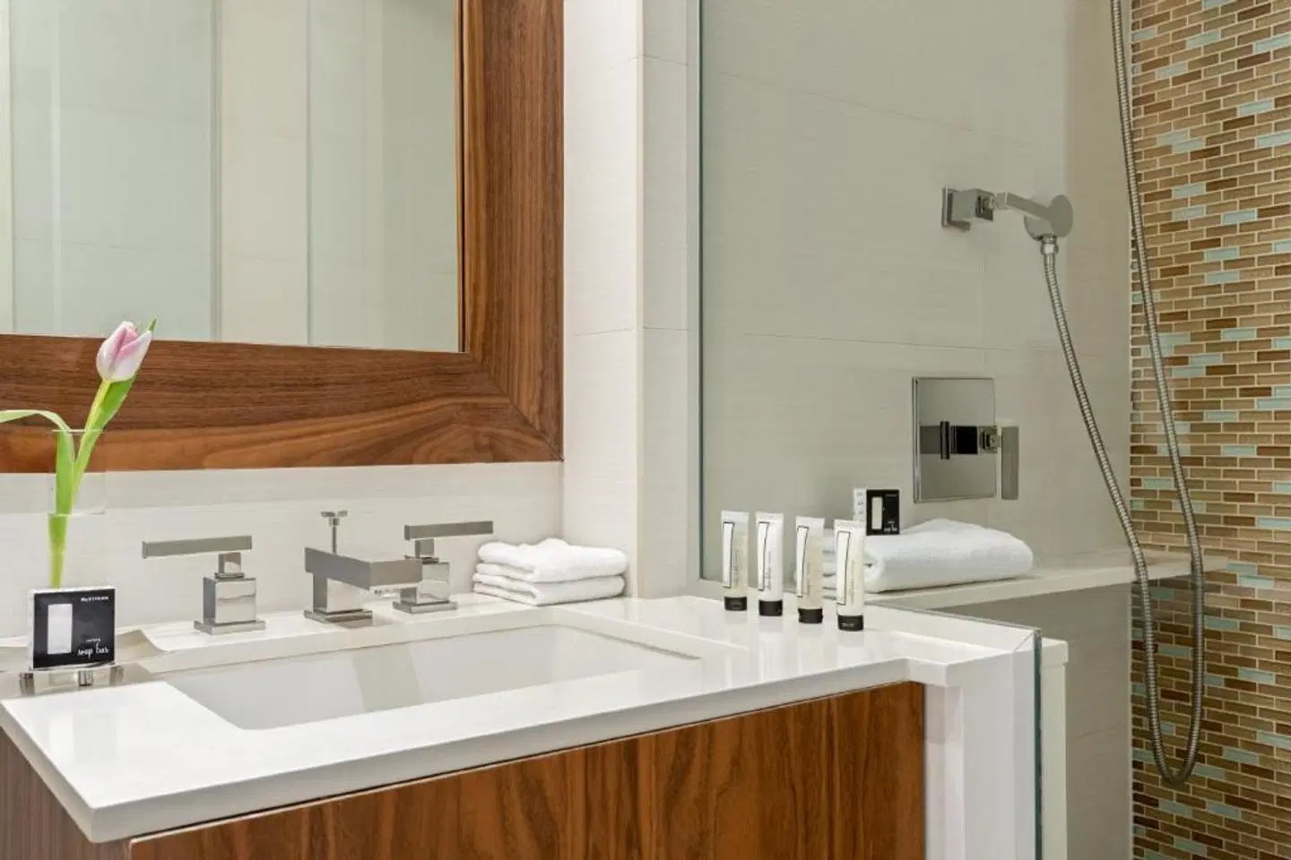 The Gotham Hotel Badezimmer