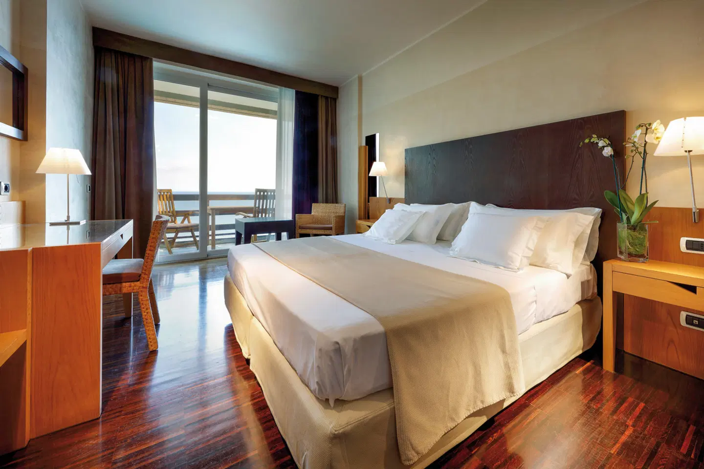 Monte Tauro ROOM_EXAMPLE
