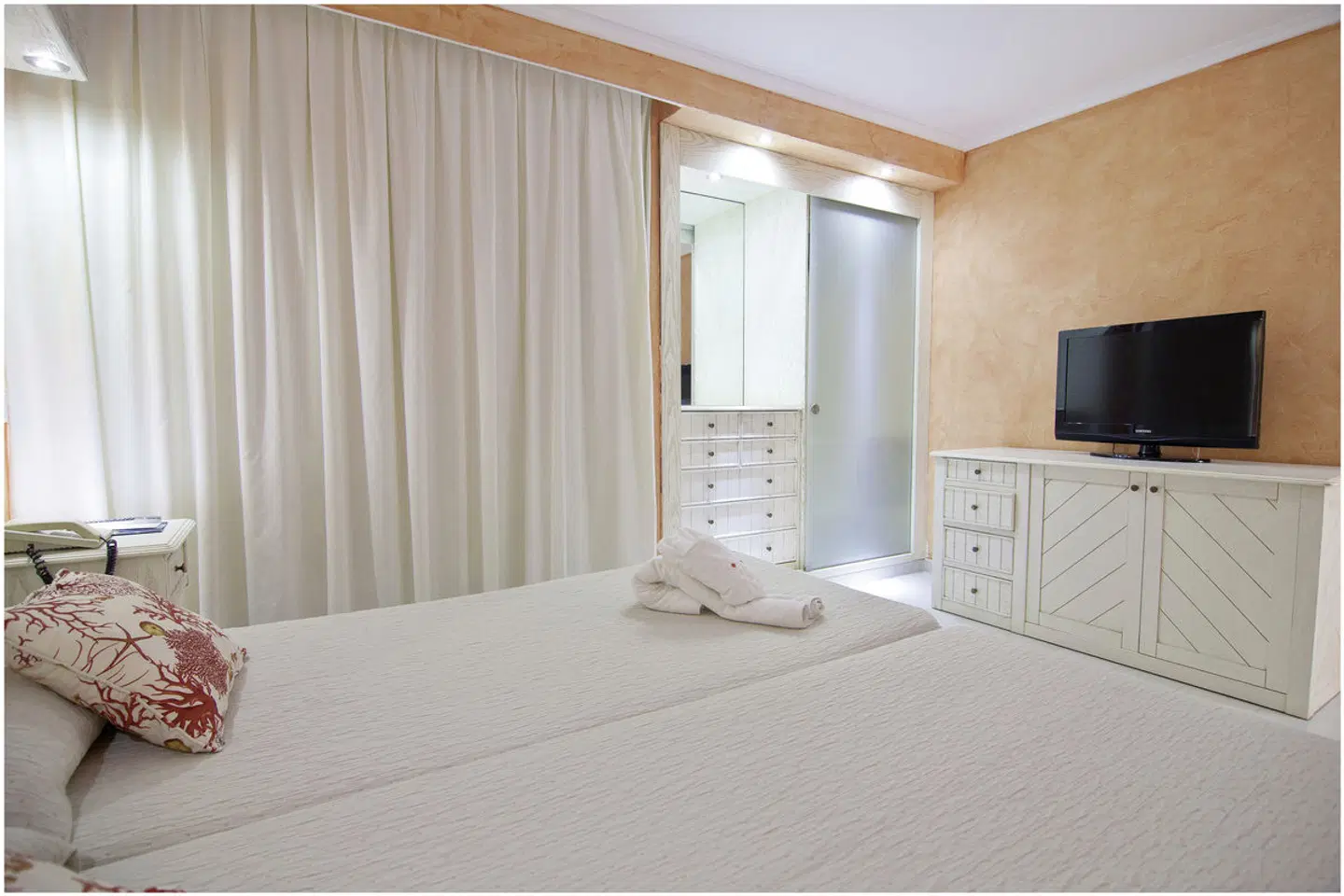 Royal Son Bou Family Club ROOM_EXAMPLE