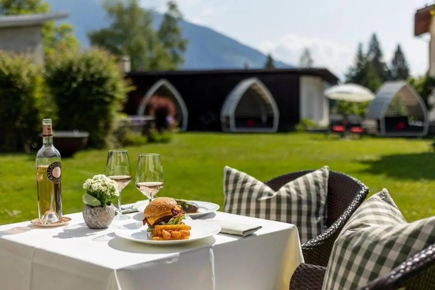 Soldanella by Hotel Adula Terrasse