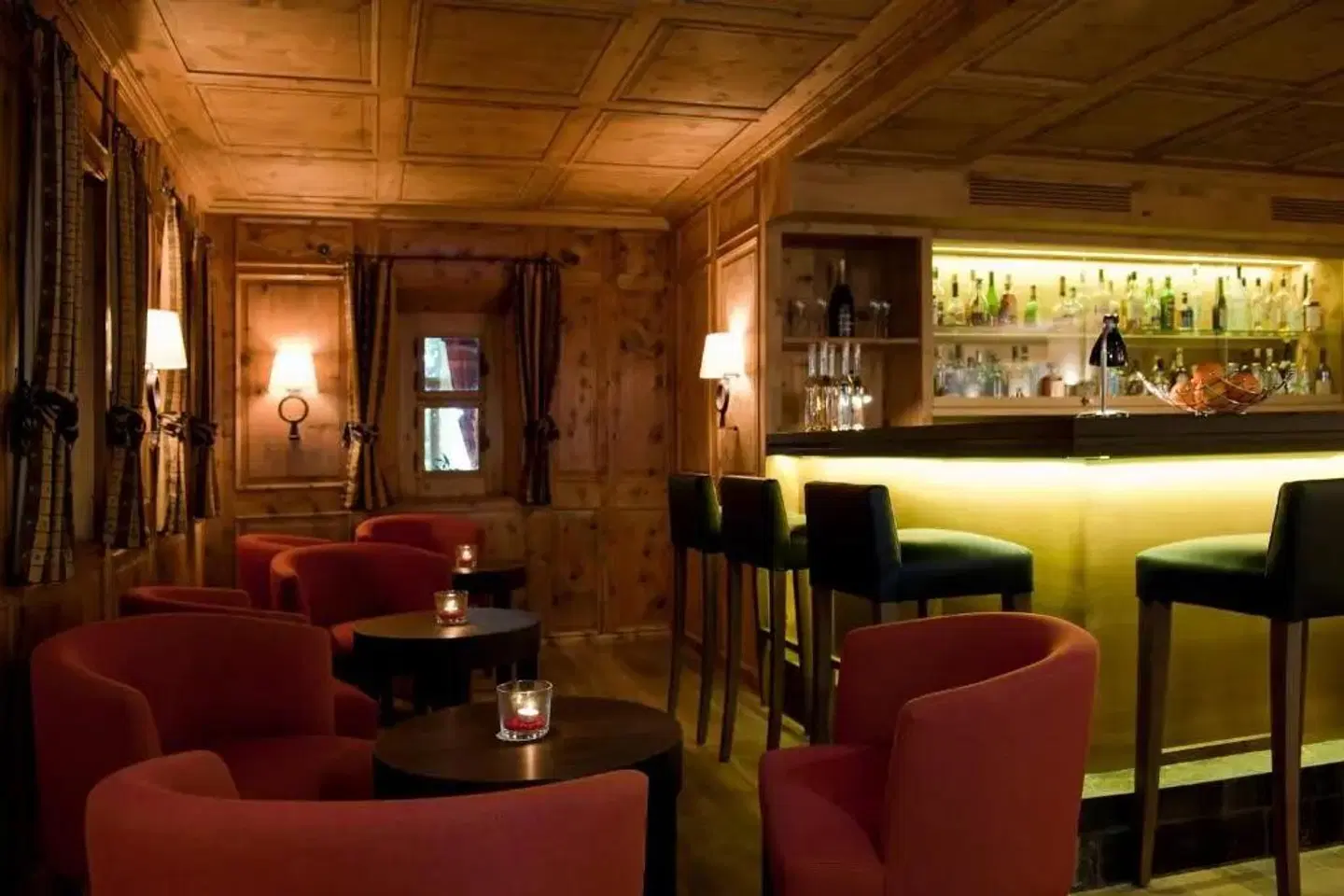 Soldanella by Hotel Adula Bar