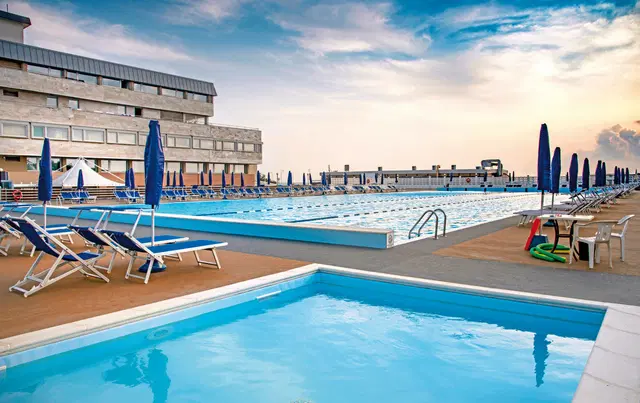 Grand Hotel Continental OUTDOOR_POOL