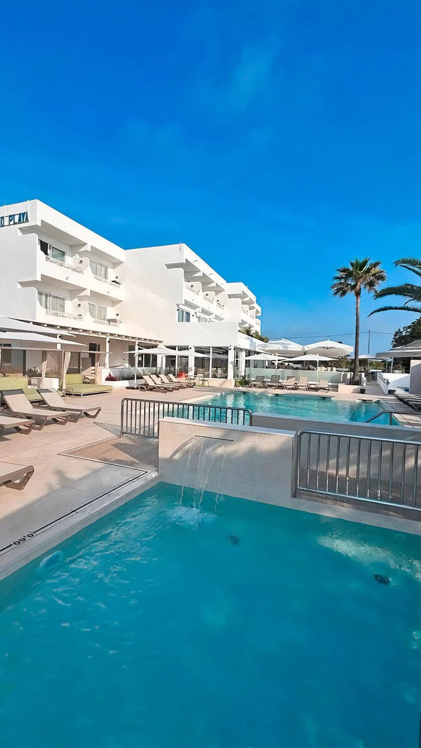 Lago Playa Resort OUTDOOR_POOL