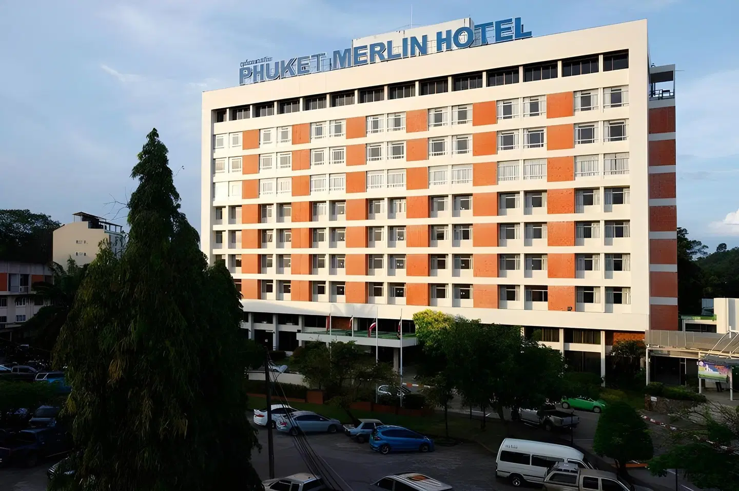 Phuket Merlin Hotel EXTERIOR
