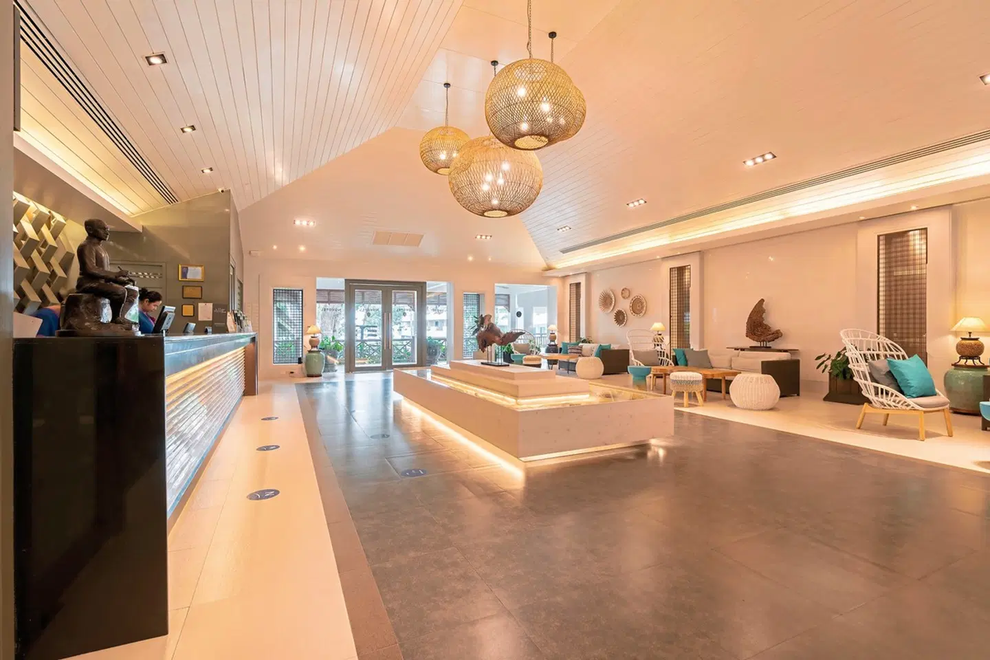 Novotel Rayong Rim Pae Resort Hotel Bar