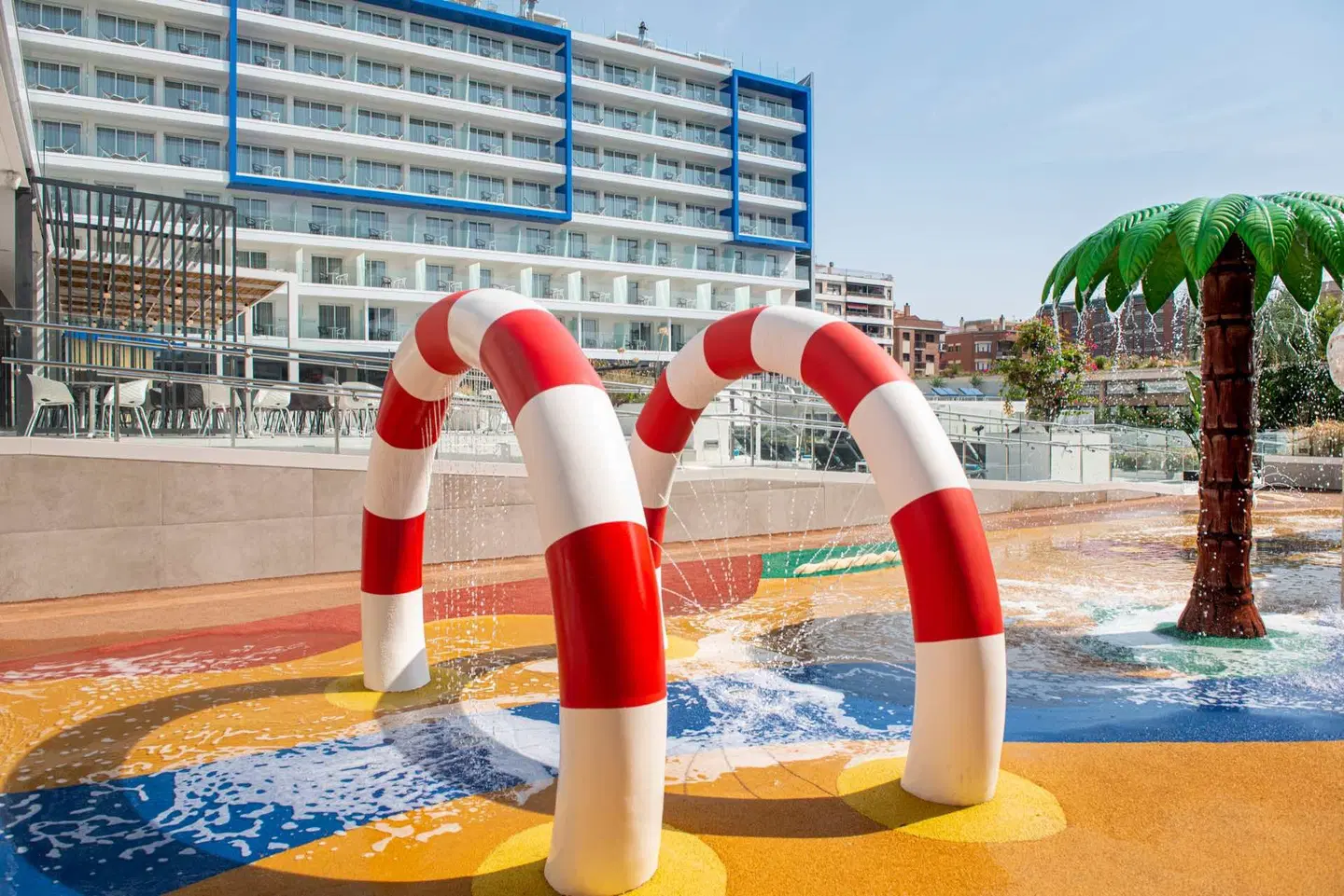L'Azure SPORTS_AND_LEISURE