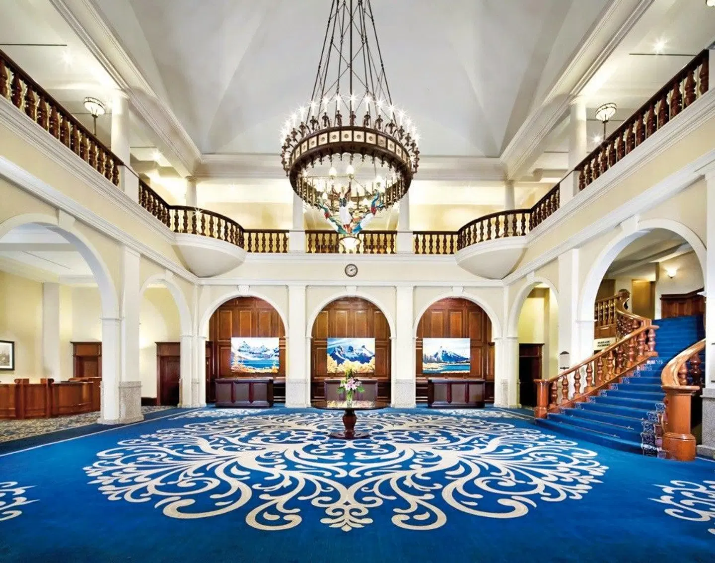 Fairmont Chateau Lake Louise LOUNGE_LOBBY