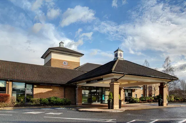 DoubleTree by Hilton Hotel Edinburgh Airport EXTERIOR