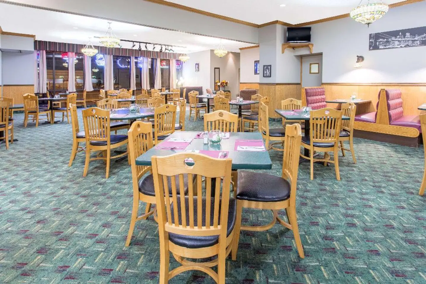 Ramada Corning Painted Post Restaurant