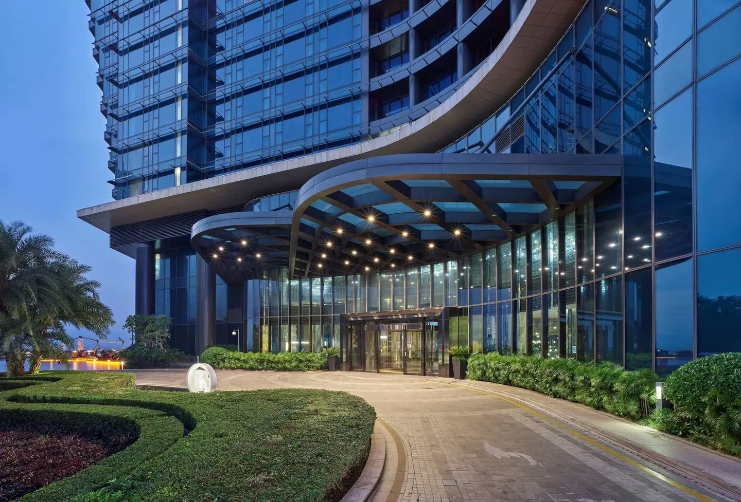 Hilton Shenzhen Shekou Nanhai EXTERIOR