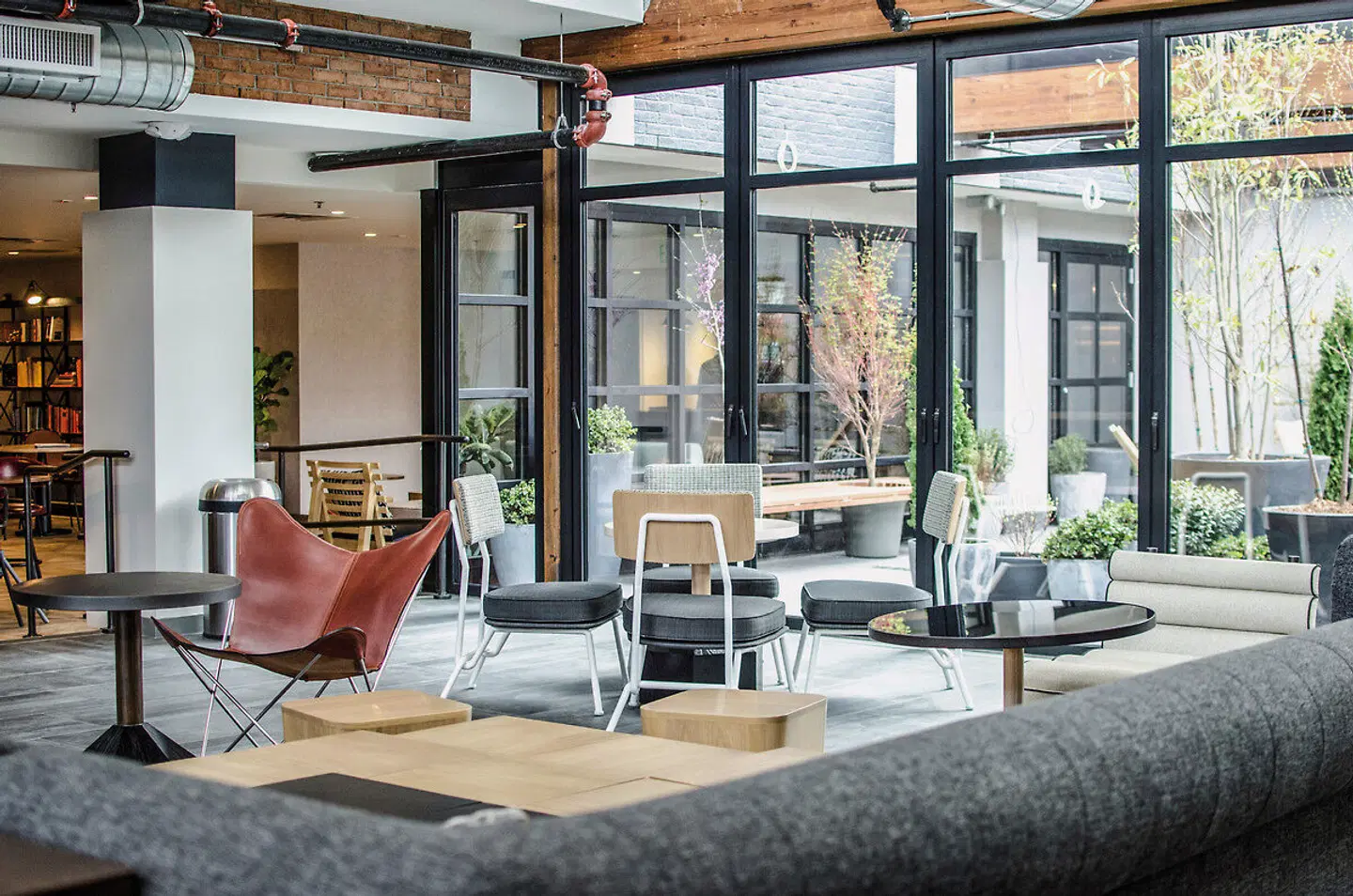 Freepoint Hotel Cambridge, Tapestry Collection by Hilton Terrasse