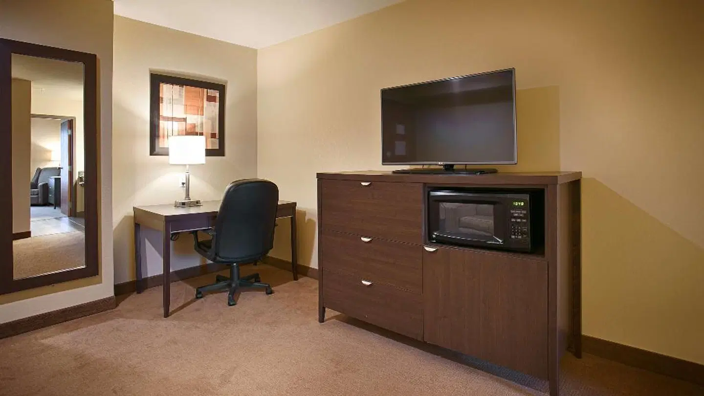 BEST WESTERN PLUS Saint John Hotel & Suites ROOM_EXAMPLE
