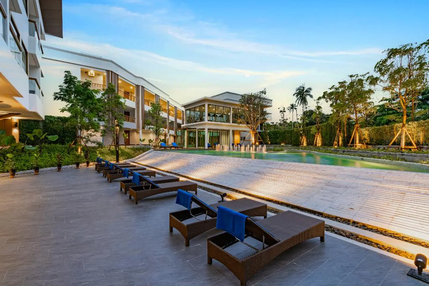 Bella Nara Phuket Naiyang Beach EXTERIOR
