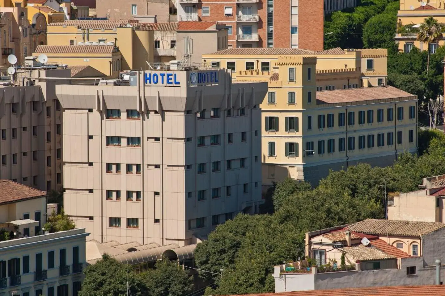 Regina Margherita EXTERIOR