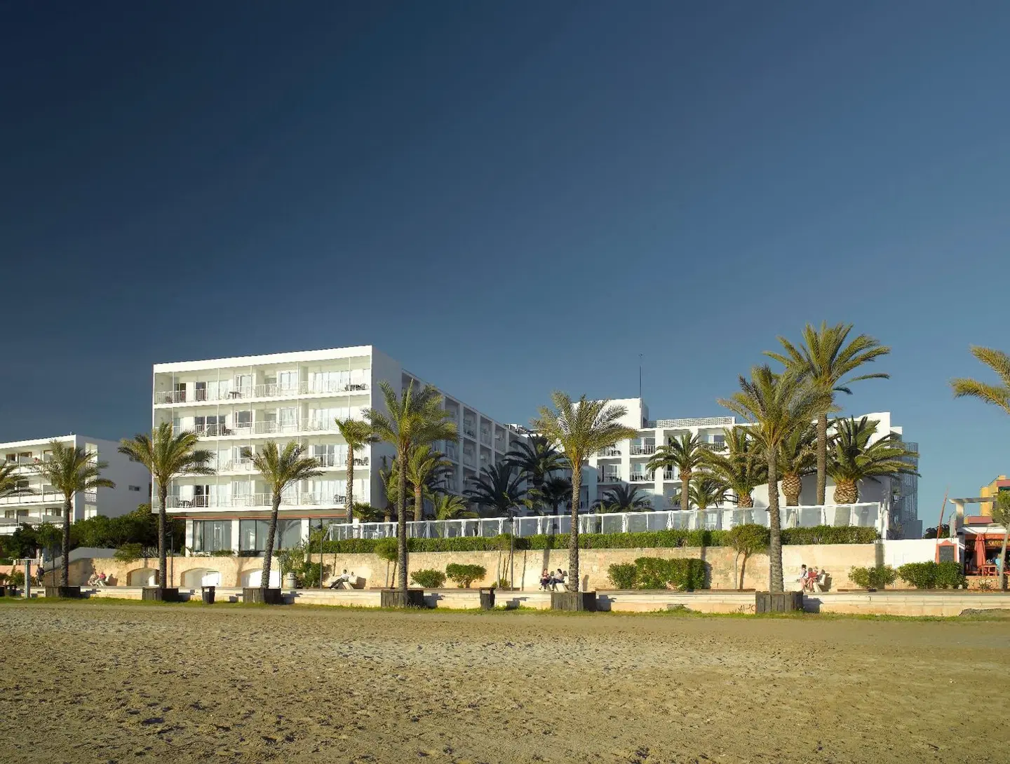 Palladium Palmyra EXTERIOR